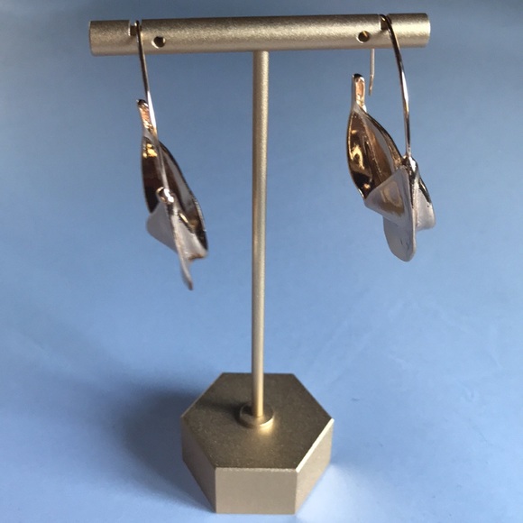 New! Crescent Flower Basket Earrings - Picture 6 of 15